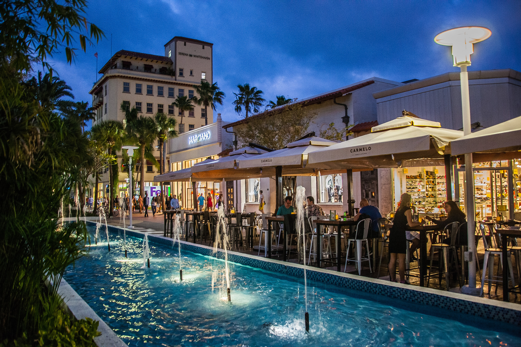 Lincoln Road BID outdoors night